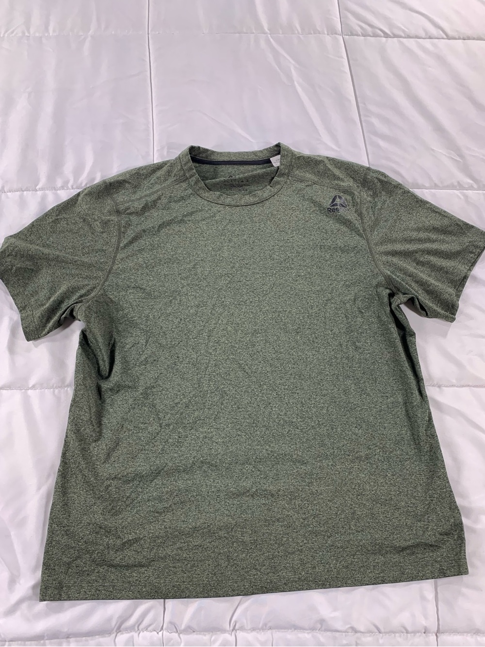 Pre loved REEBOK shirt mens size L